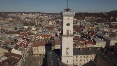 Central City Hall, Lviv 'in turizm merkezi.