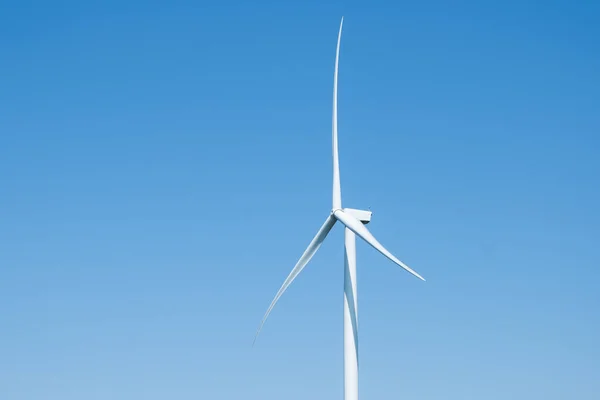 Genererar Vindkraftverk Närbild Med Blå Himmel Bakgrunden Grön Energi — Stockfoto
