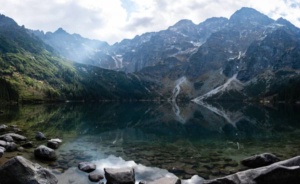 著名的波兰景观 山湖莫斯基奥科 塔特拉山脉 — 图库照片