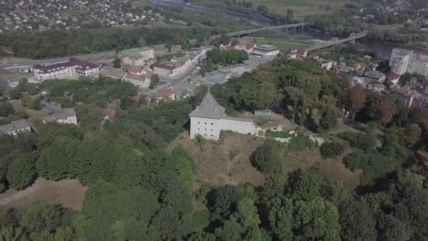 Luchtfoto Van Verwoeste Middeleeuwse Kasteel Halych Heuvel Zonnige Dag Halych — Stockvideo