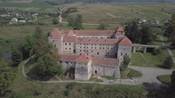 Vista Aérea Para Famosa Paisagem Ucraniana Arruinada Castelo Svirzh Construído — Vídeo de Stock