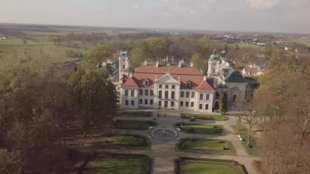 Koslowka Polen Oktober 2019 Luftaufnahme Des Zamoyski Palastes Kozlowka Rokoko — Stockvideo