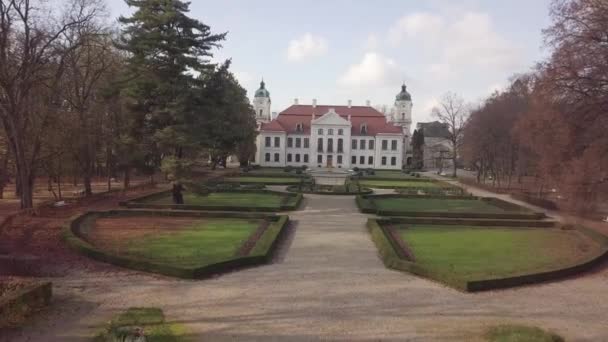 Kozlowka Poland October 2019 Aerial Autumn View Zamoyski Palace Kozlowka — стоковое видео