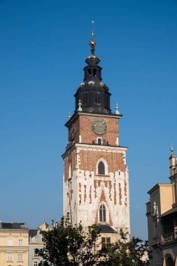 Polonya 'nın başkenti Krakow' un merkezindeki ana Pazar Meydanı 'ndaki Belediye Binası Kulesi
