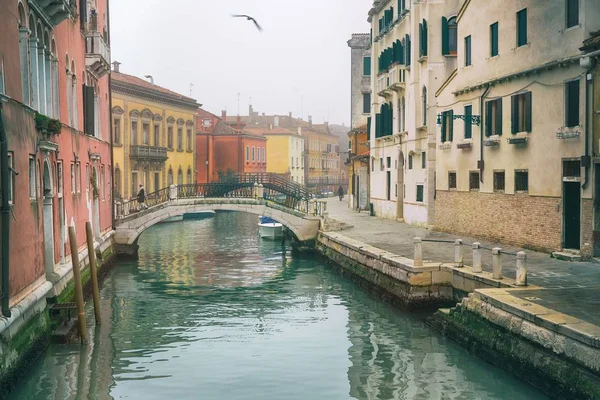 Nebliger Tag in Venedig — Stockfoto