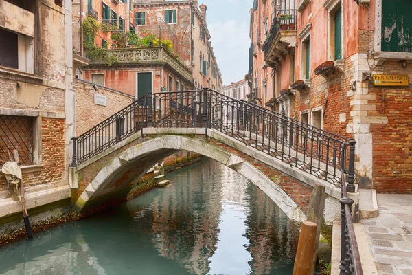 Deatil alte Architektur in Venedig — Stockfoto