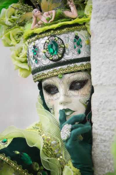 Carneval mask in Venice - Venetian Costume — Stock Photo, Image