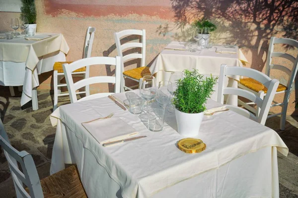 Liten romantisk sittplatser i italienska Venedig — Stockfoto