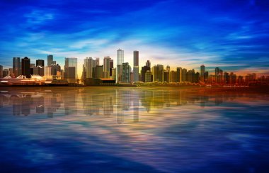 Mavi gökyüzü ve panorama ile soyut bahar gündoğumu arkaplanı