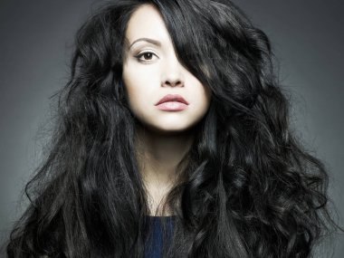 genç güzel wooman portresi. fotoğraf stüdyosu.