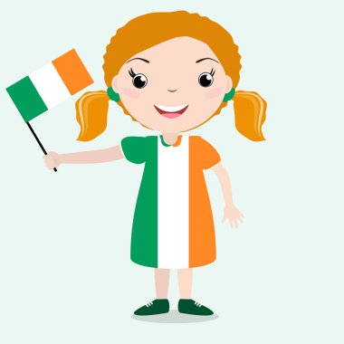 Gülümseyen chilld, kız, beyaz arka plan üzerinde izole bir İrlanda bayrağı tutarak. 