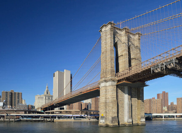 View of Brooklyn Bridge at sunny day.