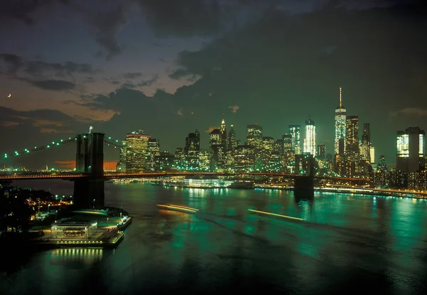 Tramonto su Manhattan . — Foto Stock