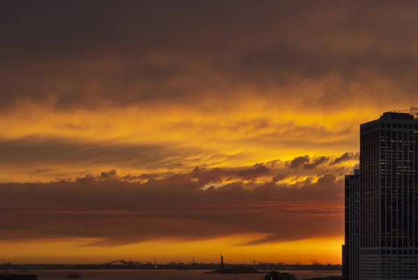 Sonnenuntergang in New York. — Stockfoto