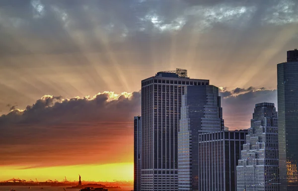 Zonsondergang in new york. — Stockfoto