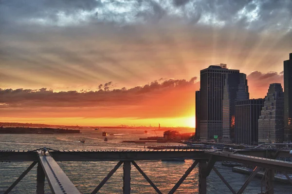 O pôr do sol em Nova Iorque . — Fotografia de Stock