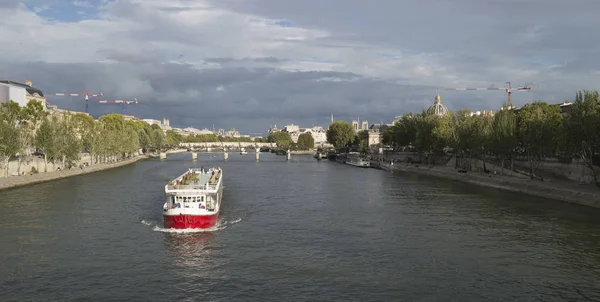 Panorama da paisagem urbana de Paris . — Fotografia de Stock