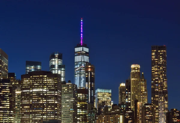 Lower Manhattan 's nachts. — Stockfoto