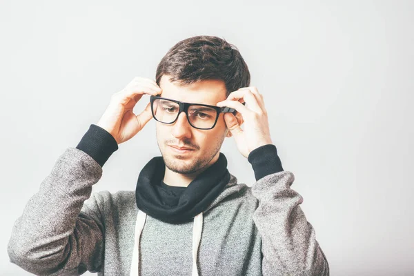 Homem Com Óculos Fundo Estúdio Fotografia — Fotografia de Stock