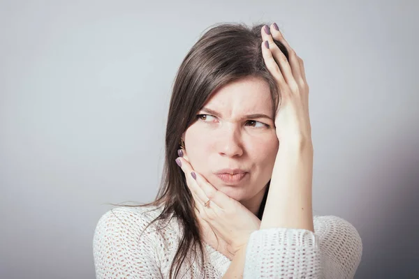 Girl Headache Grey Background — Stock Photo, Image