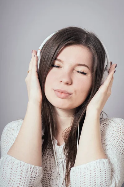 Jeune Femme Avec Écouteurs Écoutant Musique Musique Adolescente Fille Dansant — Photo