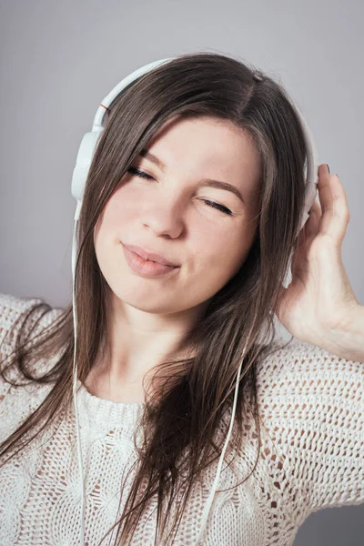 Jeune Femme Avec Écouteurs Écoutant Musique Musique Adolescente Fille Dansant — Photo