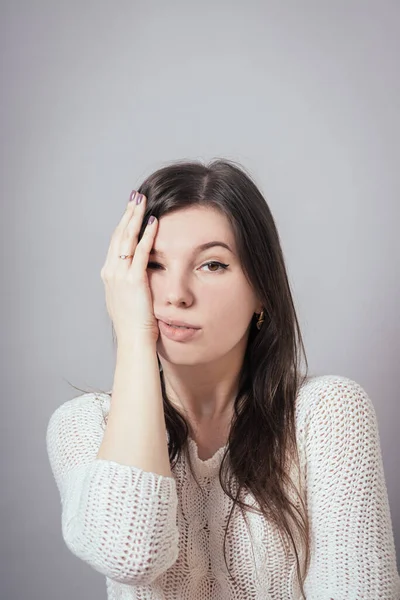 Girl Propped Her Head Hand — Stock Photo, Image