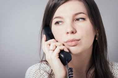 Sabit hattan bir kız