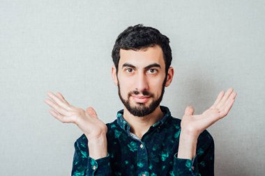 Ne seçeceğimi bilmiyorum.