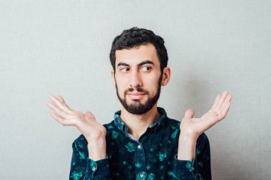 Ne seçeceğimi bilmiyorum.