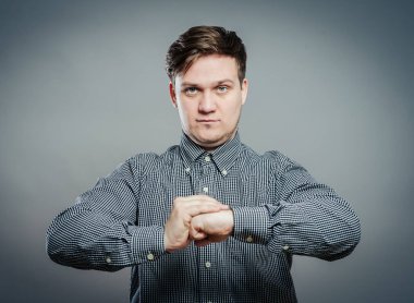 Adam vurmak istiyor.