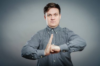 Adam vurmak istiyor.