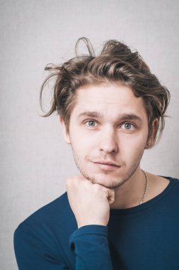 Genç bir adamın portresi