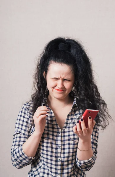 Woman Reading Sad Message Phone Gray Background — Stock Photo, Image