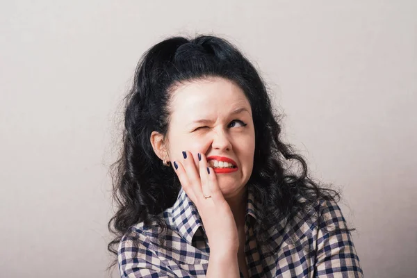 Potret Wanita Muda Dengan Sakit Gigi — Stok Foto