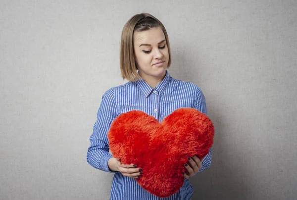 Giovane Ragazza Con Cuore — Foto Stock