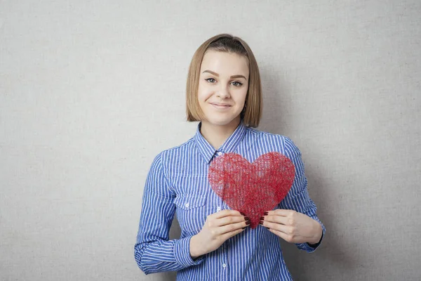 Giovane Ragazza Con Cuore — Foto Stock