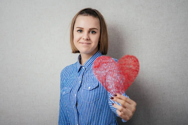 Ung Flicka Med Hjärta — Stockfoto