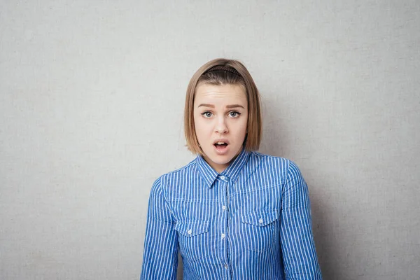 Jonge Vrouw Fotostudio Achtergrond — Stockfoto