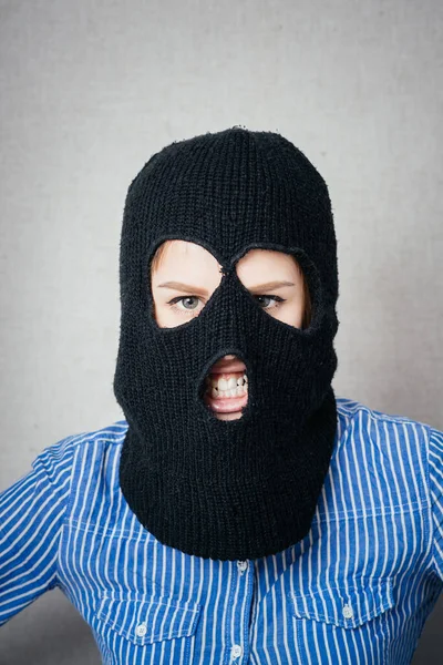 Mujer Que Usa Pasamontañas Máscara Cabeza — Foto de Stock