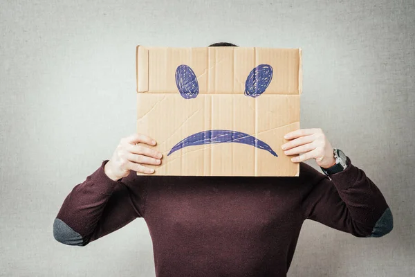 Hombre Sosteniendo Una Foto Una Sonrisa Triste —  Fotos de Stock