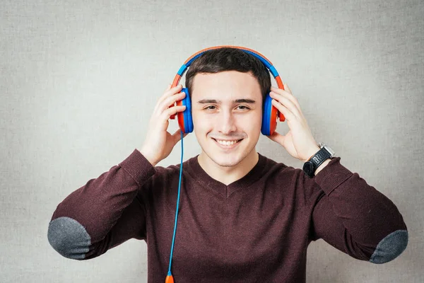 Άνθρωπος Που Ακούει Μουσική Ακουστικά Και Χορό — Φωτογραφία Αρχείου