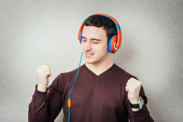 Man Die Naar Muziek Luistert Koptelefoon Danst — Stockfoto