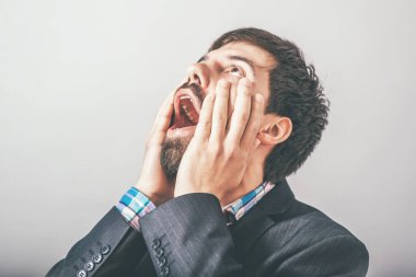 Fotoğraf stüdyosundaki iş adamı 