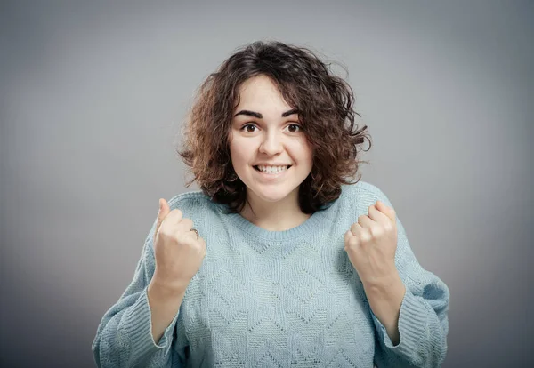 Retrato Una Hermosa Joven —  Fotos de Stock