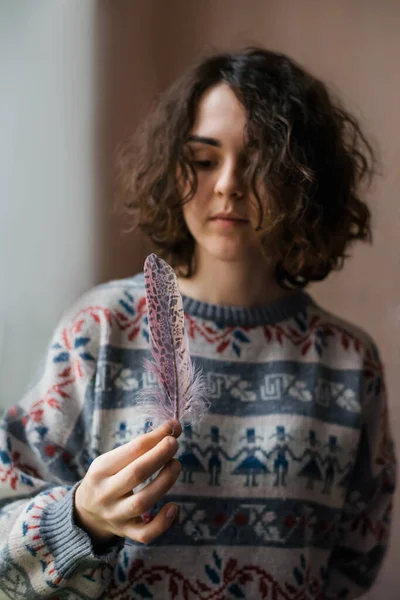 Pena Mão Mulher Jovem — Fotografia de Stock