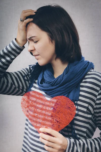 Chica Joven Con Corazones —  Fotos de Stock