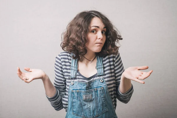 Bonito Menina Macacão Impotente Gesto — Fotografia de Stock