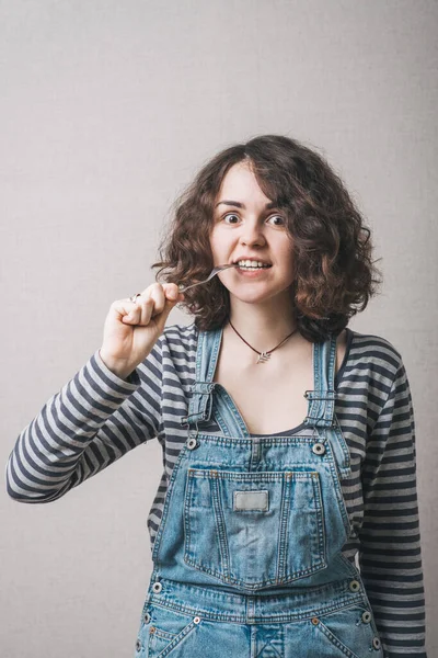 Mujer Joven Con Tenedor — Foto de Stock