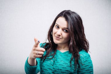 Genç mutlu iş kadını seni işaret ediyor.. 